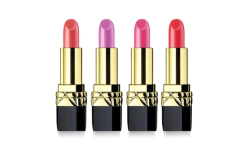 How Metallic Case Luminous Lipstick Shapes Consumer Desire