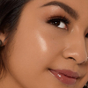 Light Soft-Focus Look Liquid Highlighter for Face and Body Glow